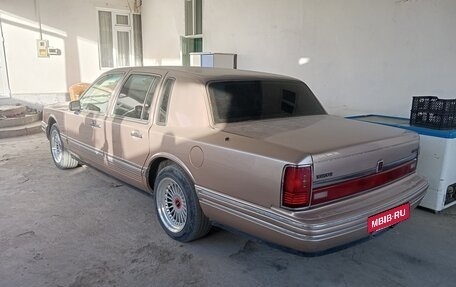 Lincoln Town Car II, 1992 год, 350 000 рублей, 7 фотография