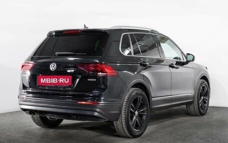 Volkswagen Tiguan II, 2018 год, 2 148 000 рублей, 3 фотография