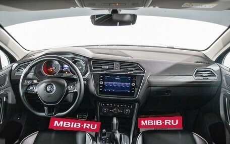 Volkswagen Tiguan II, 2018 год, 2 148 000 рублей, 8 фотография