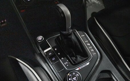 Volkswagen Tiguan II, 2018 год, 2 148 000 рублей, 16 фотография