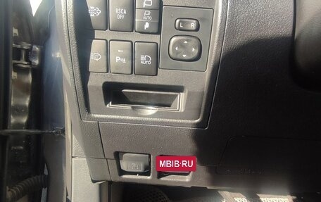 Toyota Land Cruiser 200, 2019 год, 7 250 000 рублей, 11 фотография