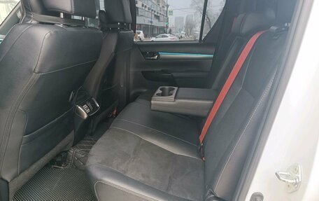 Toyota Hilux VIII, 2024 год, 7 000 000 рублей, 13 фотография