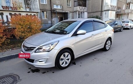 Hyundai Solaris II рестайлинг, 2016 год, 900 000 рублей, 8 фотография