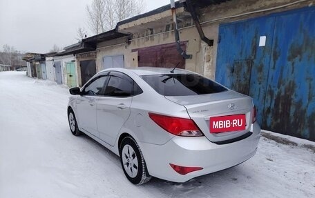 Hyundai Solaris II рестайлинг, 2016 год, 900 000 рублей, 4 фотография
