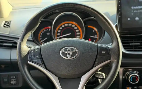 Toyota Yaris XP150 рестайлинг, 2022 год, 1 100 028 рублей, 10 фотография