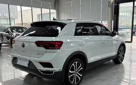 Volkswagen T-Roc I, 2022 год, 1 630 028 рублей, 4 фотография