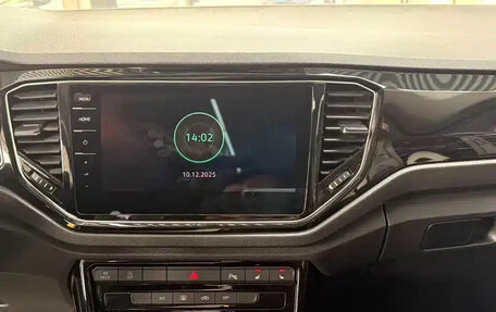 Volkswagen T-Roc I, 2022 год, 1 630 028 рублей, 9 фотография