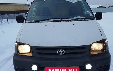 Toyota Town Ace III, 2000 год, 400 000 рублей, 1 фотография