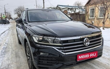 Volkswagen Touareg III, 2019 год, 4 600 000 рублей, 1 фотография