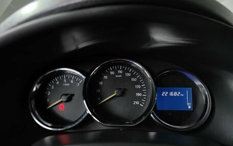 Renault Logan II, 2016 год, 545 000 рублей, 17 фотография