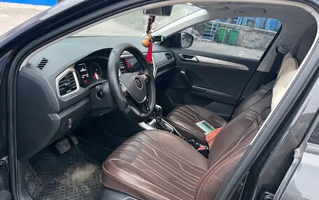 Volkswagen T-Roc I, 2021 год, 1 742 000 рублей, 9 фотография