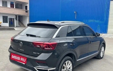 Volkswagen T-Roc I, 2021 год, 1 742 000 рублей, 5 фотография