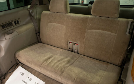 Nissan Liberty, 2001 год, 399 000 рублей, 23 фотография