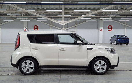 KIA Soul II рестайлинг, 2014 год, 1 000 000 рублей, 5 фотография