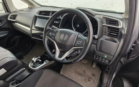 Honda Fit III, 2019 год, 1 300 000 рублей, 6 фотография