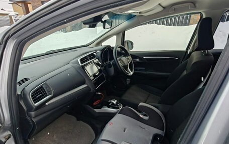 Honda Fit III, 2019 год, 1 300 000 рублей, 8 фотография