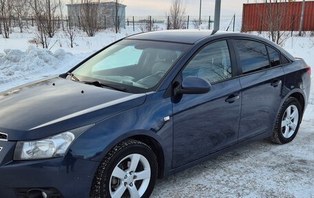 Chevrolet Cruze II, 2011 год, 650 000 рублей, 3 фотография
