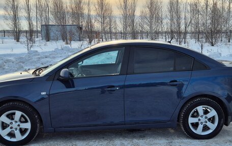 Chevrolet Cruze II, 2011 год, 650 000 рублей, 4 фотография