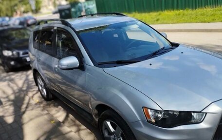 Mitsubishi Outlander III рестайлинг 3, 2011 год, 1 070 000 рублей, 4 фотография