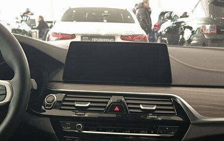 BMW 5 серия, 2017 год, 3 885 000 рублей, 15 фотография