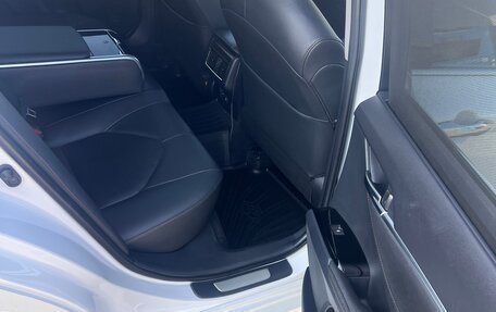 Toyota Camry, 2019 год, 3 200 000 рублей, 10 фотография