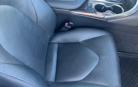 Toyota Camry, 2019 год, 3 200 000 рублей, 13 фотография