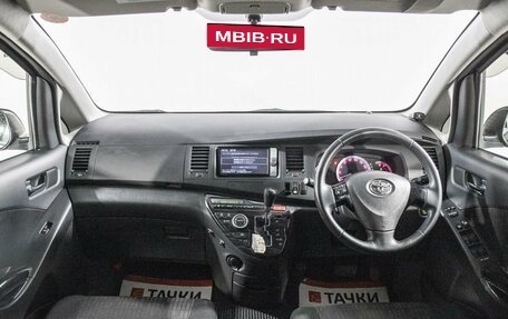 Toyota ISis I, 2011 год, 1 330 000 рублей, 9 фотография