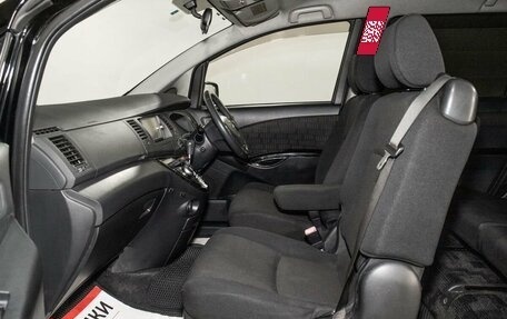 Toyota ISis I, 2011 год, 1 330 000 рублей, 6 фотография