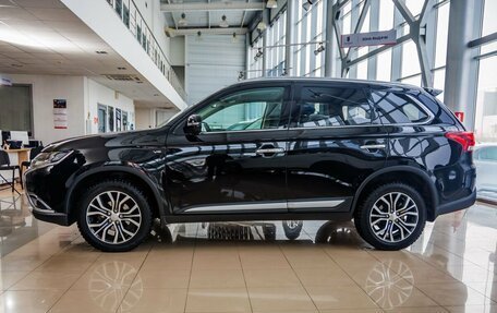Mitsubishi Outlander III рестайлинг 3, 2016 год, 2 598 000 рублей, 4 фотография