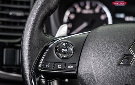 Mitsubishi Outlander III рестайлинг 3, 2016 год, 2 598 000 рублей, 32 фотография