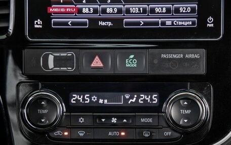 Mitsubishi Outlander III рестайлинг 3, 2016 год, 2 598 000 рублей, 28 фотография