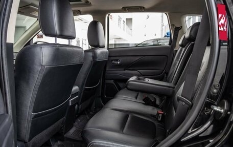 Mitsubishi Outlander III рестайлинг 3, 2016 год, 2 598 000 рублей, 37 фотография