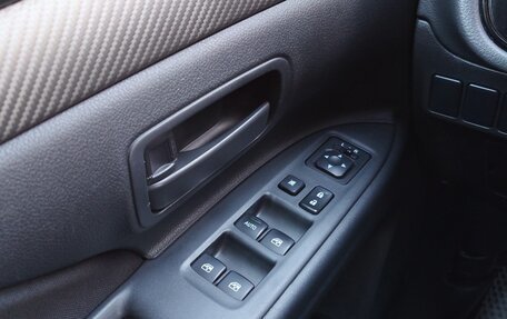 Mitsubishi Outlander III рестайлинг 3, 2017 год, 1 890 000 рублей, 11 фотография