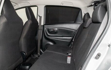 Toyota Vitz, 2017 год, 890 000 рублей, 7 фотография