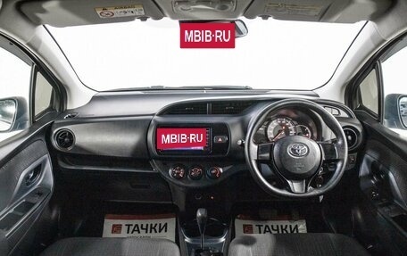 Toyota Vitz, 2017 год, 890 000 рублей, 8 фотография