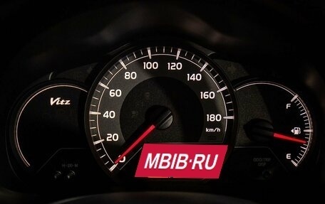 Toyota Vitz, 2017 год, 890 000 рублей, 10 фотография