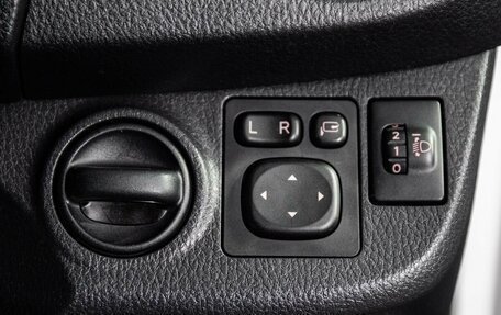 Toyota Vitz, 2017 год, 890 000 рублей, 15 фотография