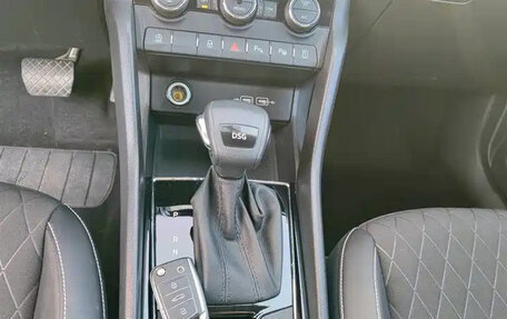 Skoda Karoq I, 2021 год, 1 700 000 рублей, 13 фотография