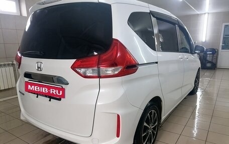 Honda Freed II, 2017 год, 1 393 000 рублей, 4 фотография