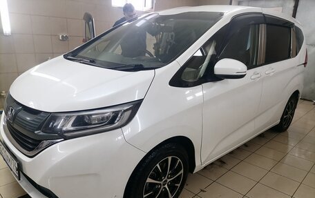 Honda Freed II, 2017 год, 1 393 000 рублей, 9 фотография