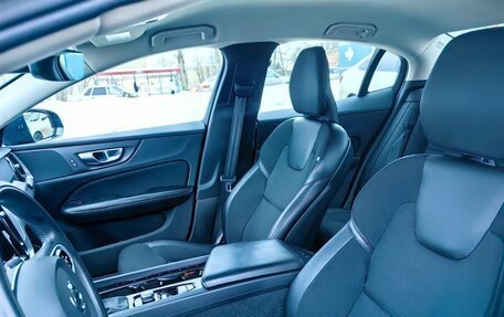 Volvo S60 III, 2020 год, 3 300 000 рублей, 6 фотография