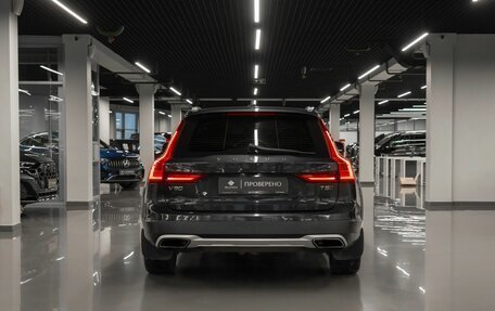 Volvo V90 Cross Country I рестайлинг, 2017 год, 2 450 000 рублей, 6 фотография