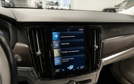 Volvo V90 Cross Country I рестайлинг, 2017 год, 2 450 000 рублей, 14 фотография