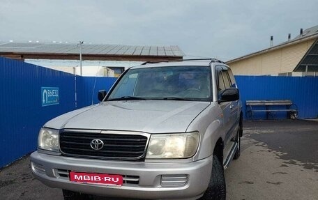 Toyota Land Cruiser 100 рестайлинг 2, 2003 год, 1 400 000 рублей, 1 фотография