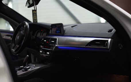 BMW 5 серия, 2018 год, 3 650 000 рублей, 15 фотография