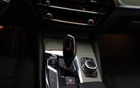 BMW 5 серия, 2018 год, 3 650 000 рублей, 26 фотография