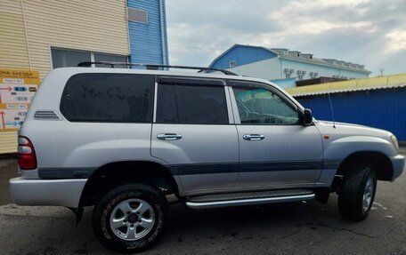 Toyota Land Cruiser 100 рестайлинг 2, 2003 год, 1 400 000 рублей, 10 фотография