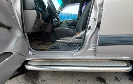 Toyota Land Cruiser 100 рестайлинг 2, 2003 год, 1 400 000 рублей, 15 фотография