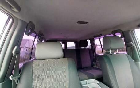 Toyota Land Cruiser 100 рестайлинг 2, 2003 год, 1 400 000 рублей, 35 фотография