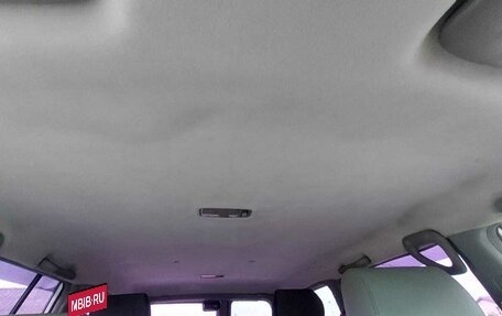 Toyota Land Cruiser 100 рестайлинг 2, 2003 год, 1 400 000 рублей, 33 фотография